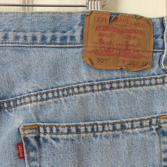 Levi's Y2K Vintage 505 Medium Wash Regular Fit Straight Leg Jeans 36 x 32 - Picture 15 of 16